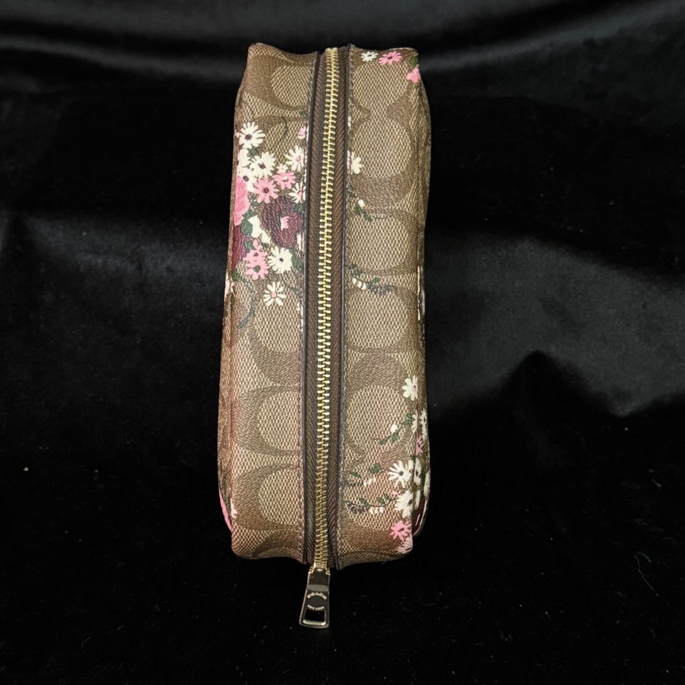 Coach | Signature Canvas w/ Evergreen Floral Print Cosmetic Bag - Picture 4 of 11